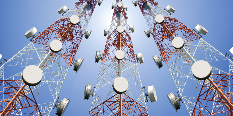 Reliable GSM Towers & Microwave Poles for Robust Connectivity